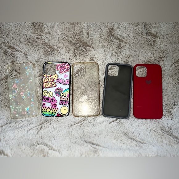 5 iPhone 12 Case bundle 🤩 - Picture 3 of 14